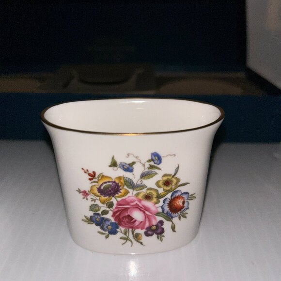 Royal Worcester Bone China Floral Vanity Set, NIB, Vintage - Picture 4 of 6